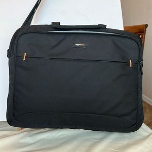 Amazon Basics Laptop Case Bag Shoulder Strap Black